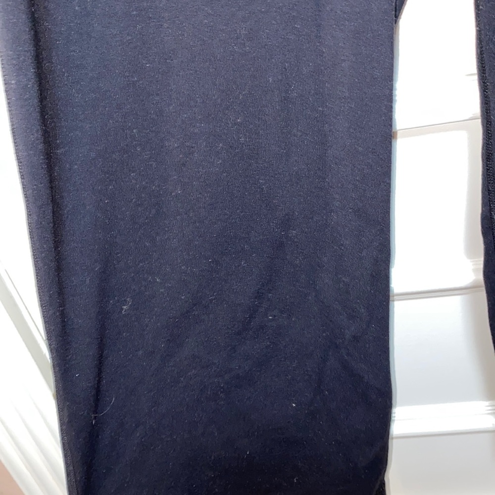 Lululemon capris - Picture 4 of 7